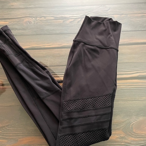 lululemon athletica Black Leggings - Picture 1 of 7